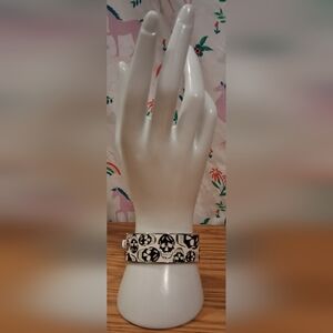 EUC Alexander McQueen Black & Silver Skull Casual Goth Bangle Bracelet Jewelry